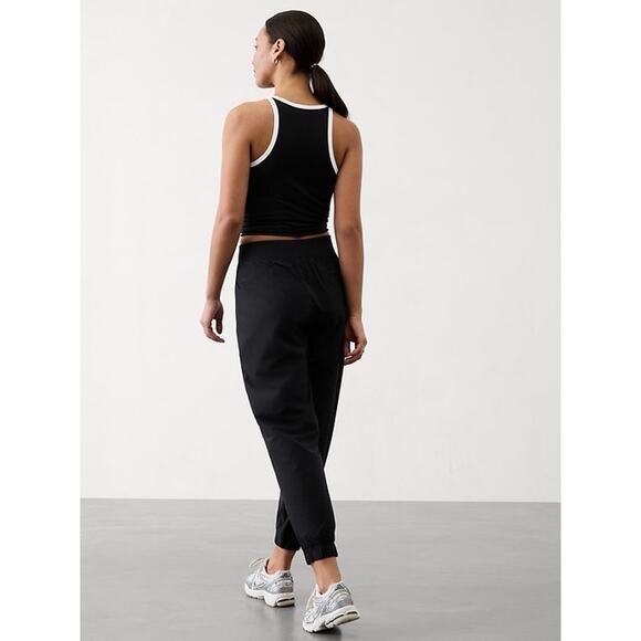 Athleta Brooklyn Mid Rise Ankle Joggers Pant Black Tapered Travel 10P Stretch - Picture 2 of 8